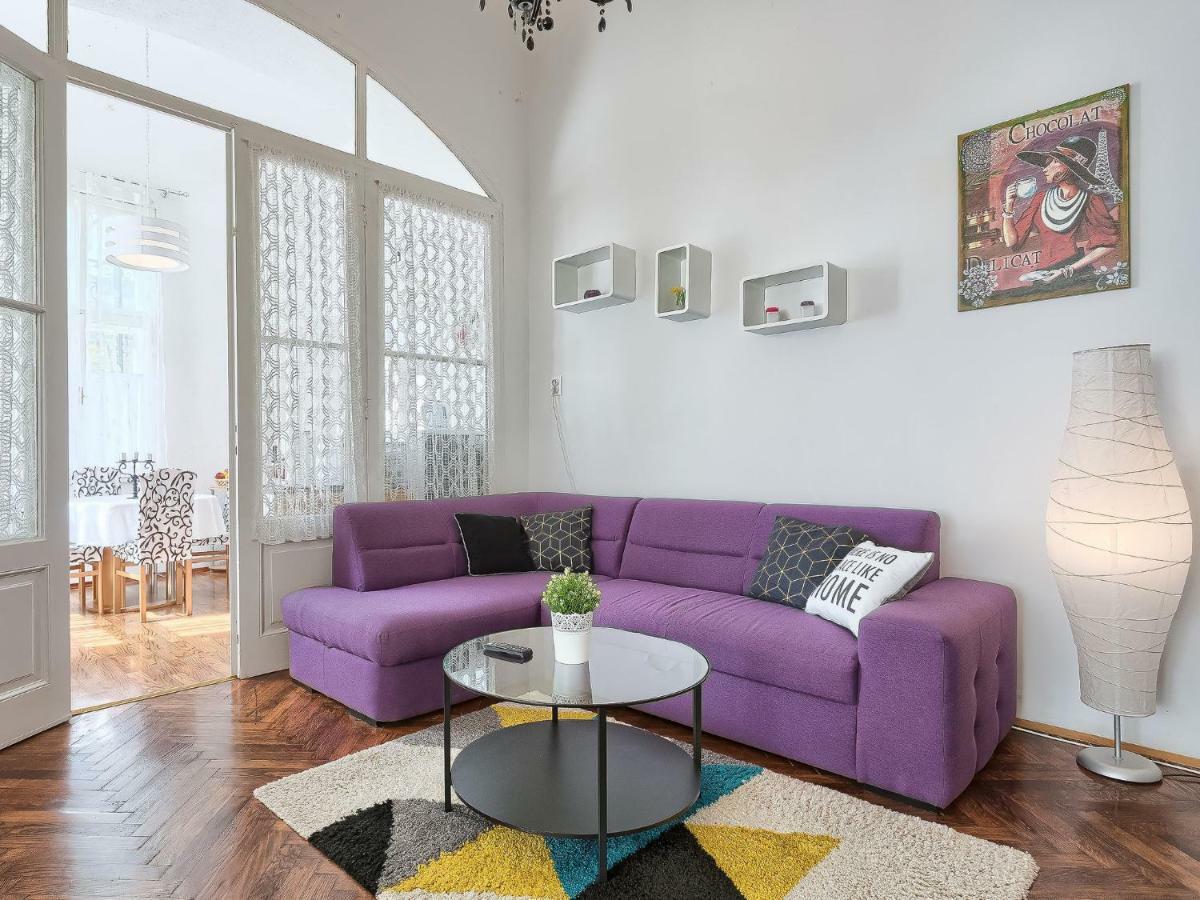 Silvia By Interhome *